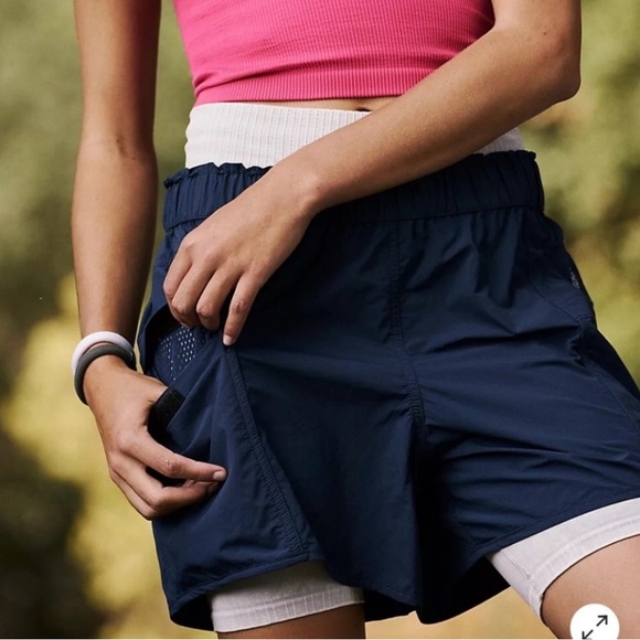 NWOT FP Movement In The Wild Shorts - Supernova - Size Small - Picture 4 of 17